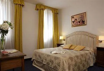 Casa Fornaretto Hotel Venice 2*,  Italy