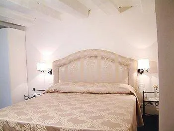 ** Гостевой дом Отель Casa Fornaretto Венеция Италия