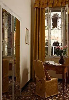 Отель Casa Fornaretto Венеция 2*,  Италия